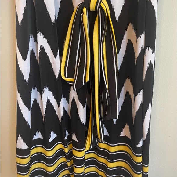 Pretty Mlle Gabrielle Dress - Picture 5 of 7